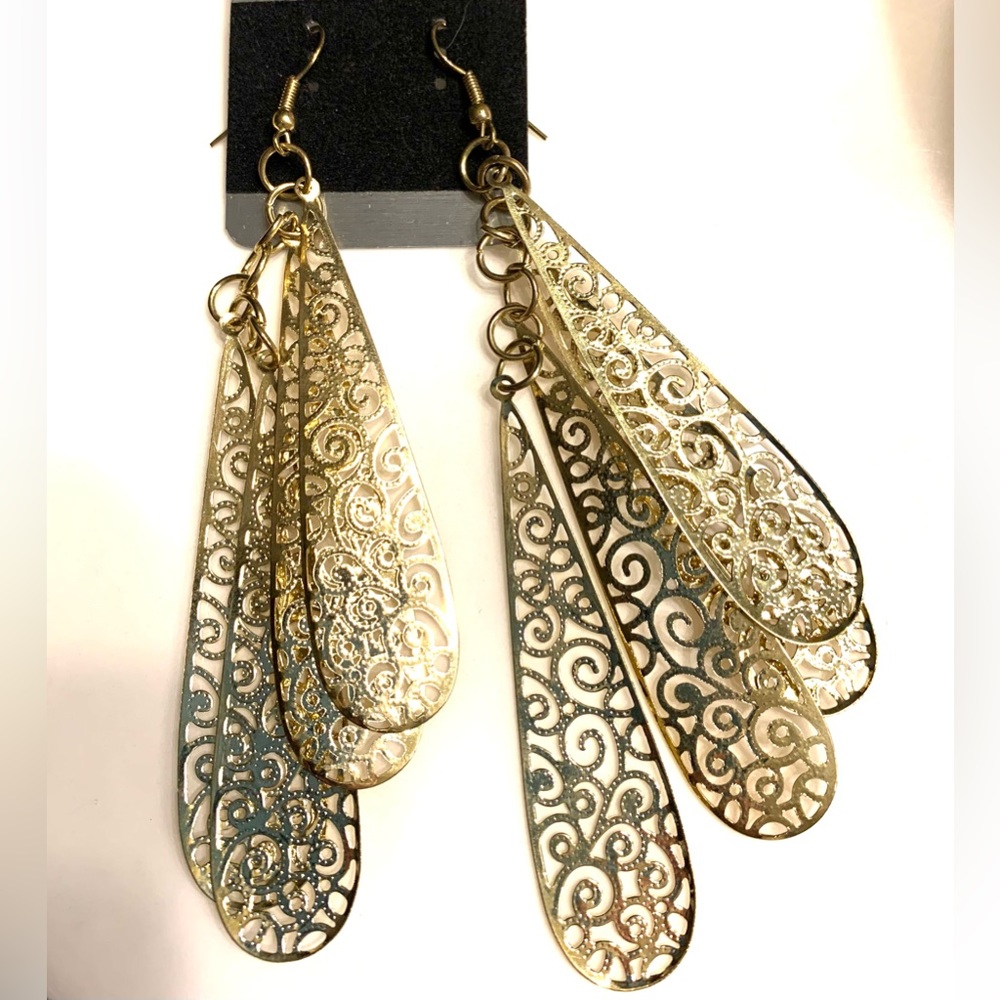 Fashion Gold Hook Earrings. Dangling Teardrops. filigree. lightweight. Shiny